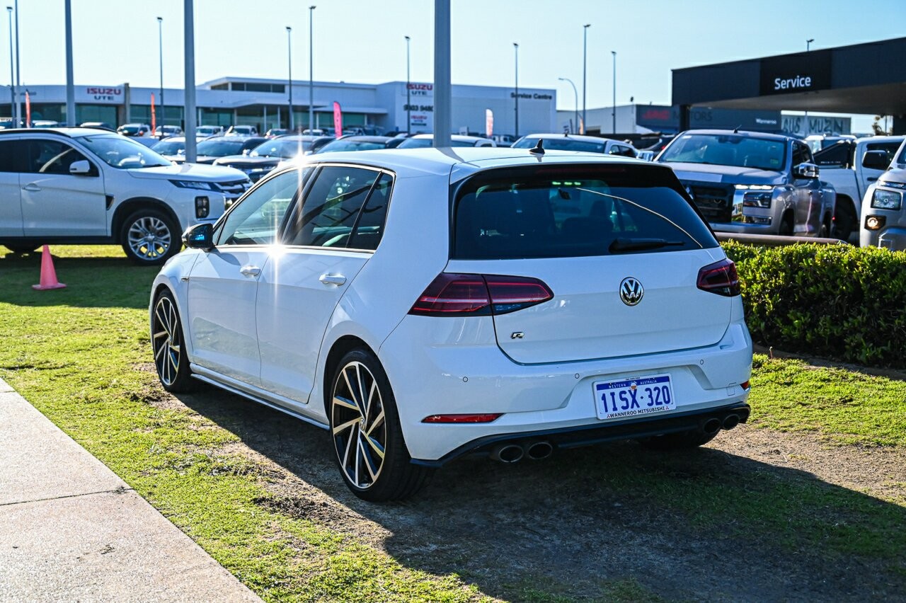 Volkswagen Golf image 4