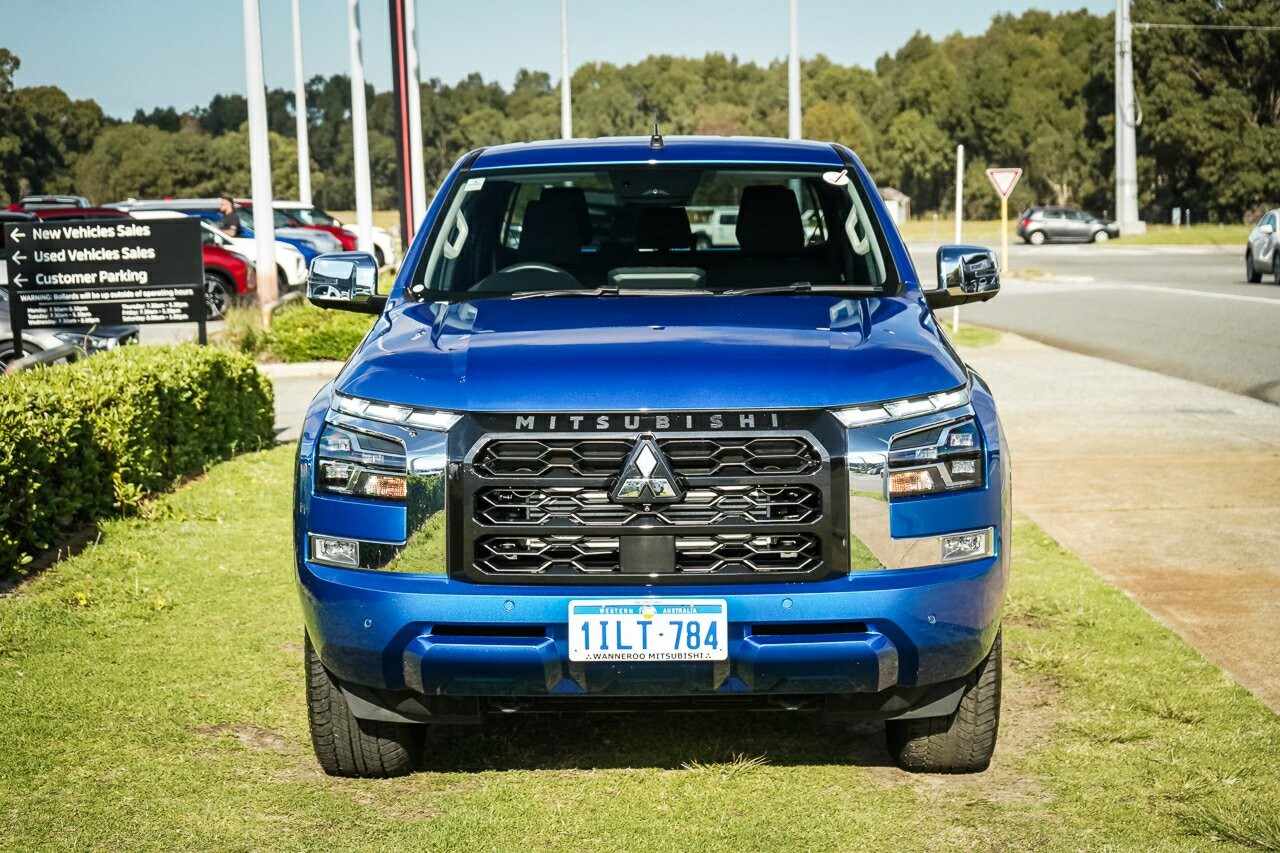 Mitsubishi Triton image 2