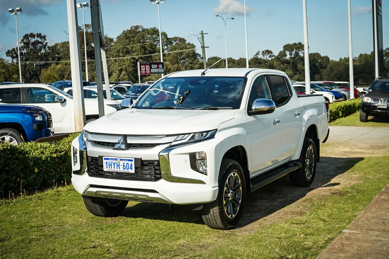 Mitsubishi Triton image 3