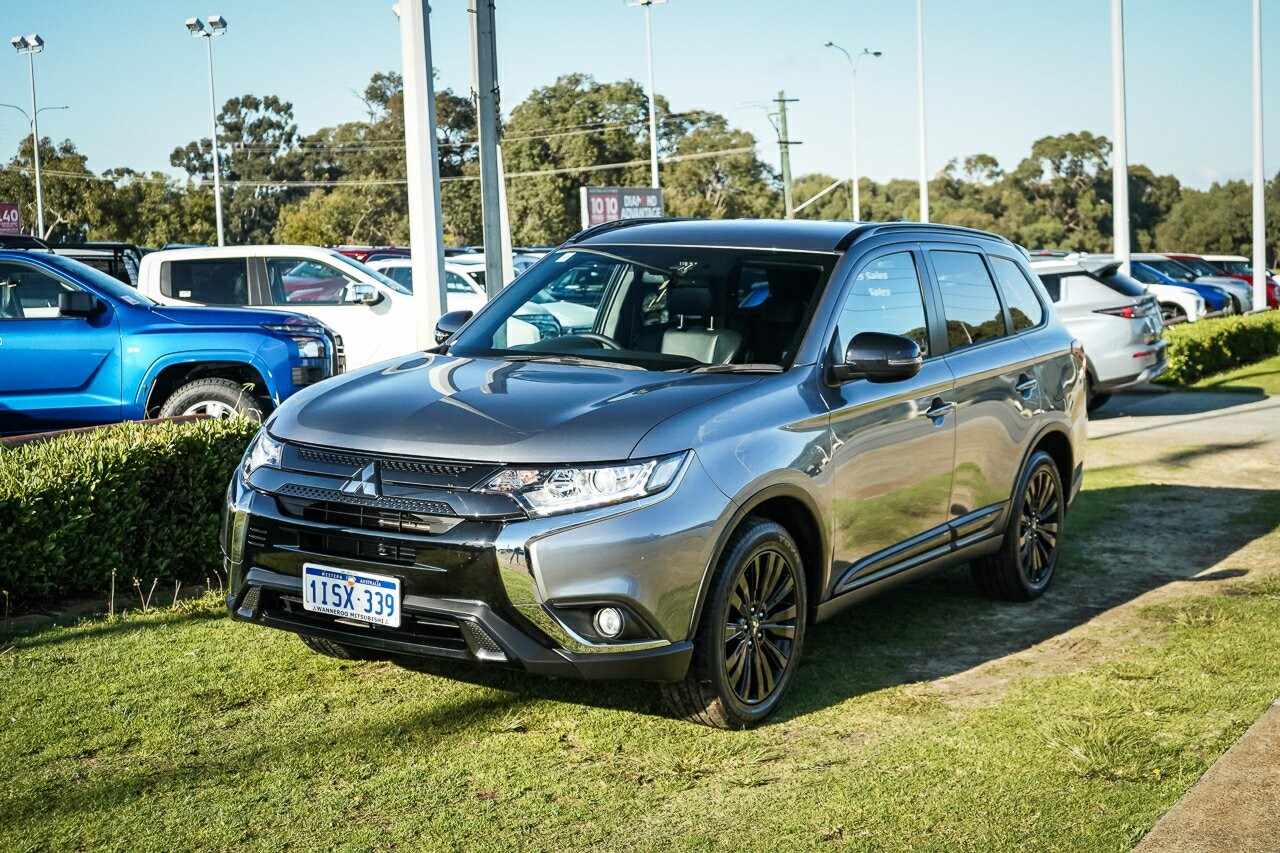 Mitsubishi Outlander image 1