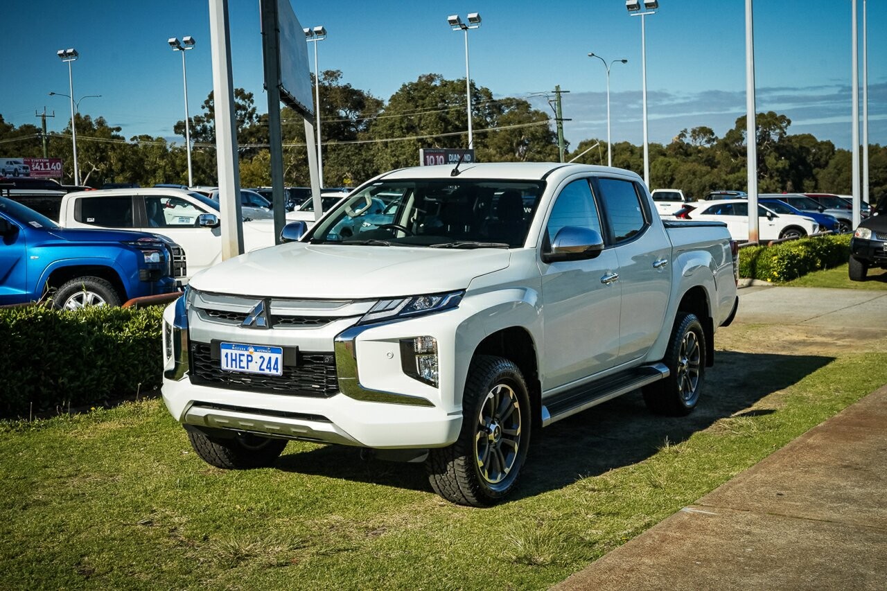 Mitsubishi Triton image 3