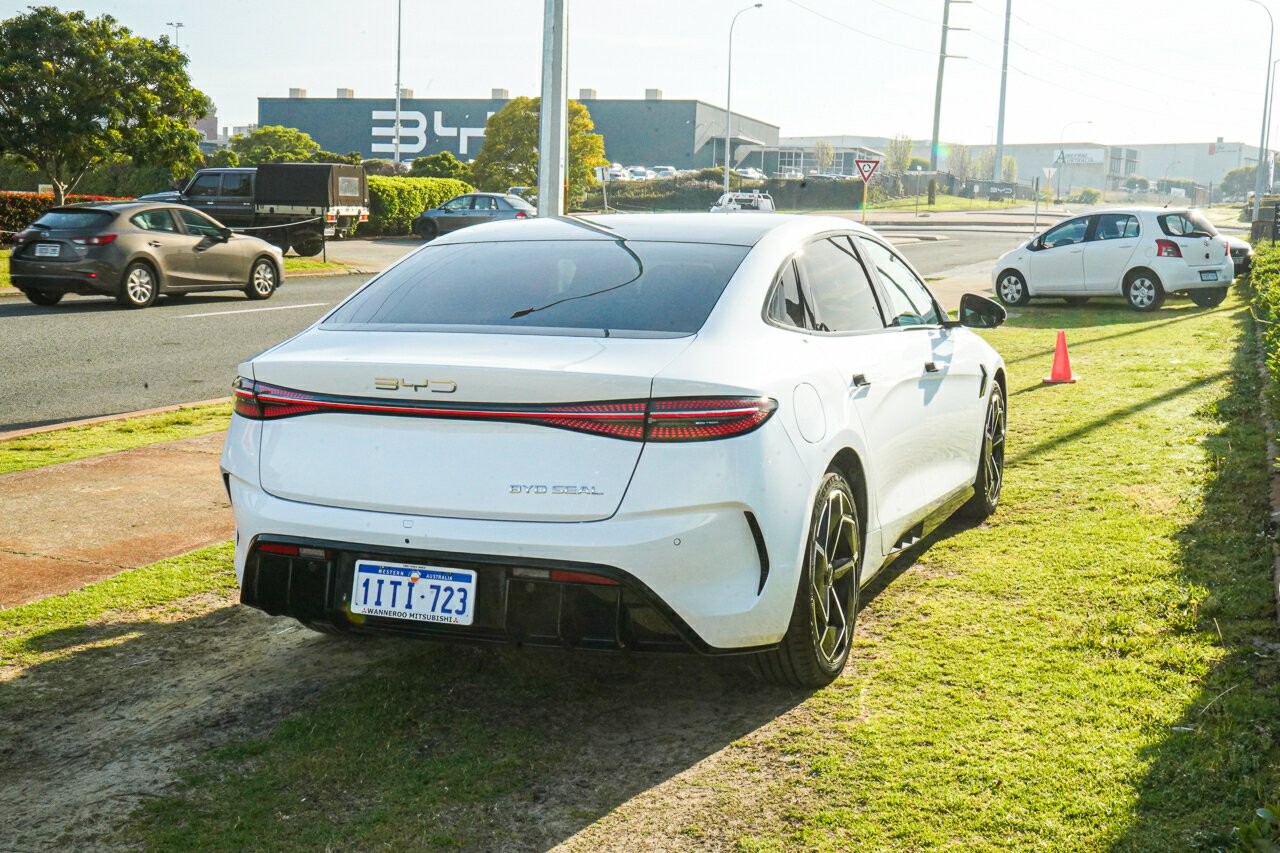 Byd Seal image 4
