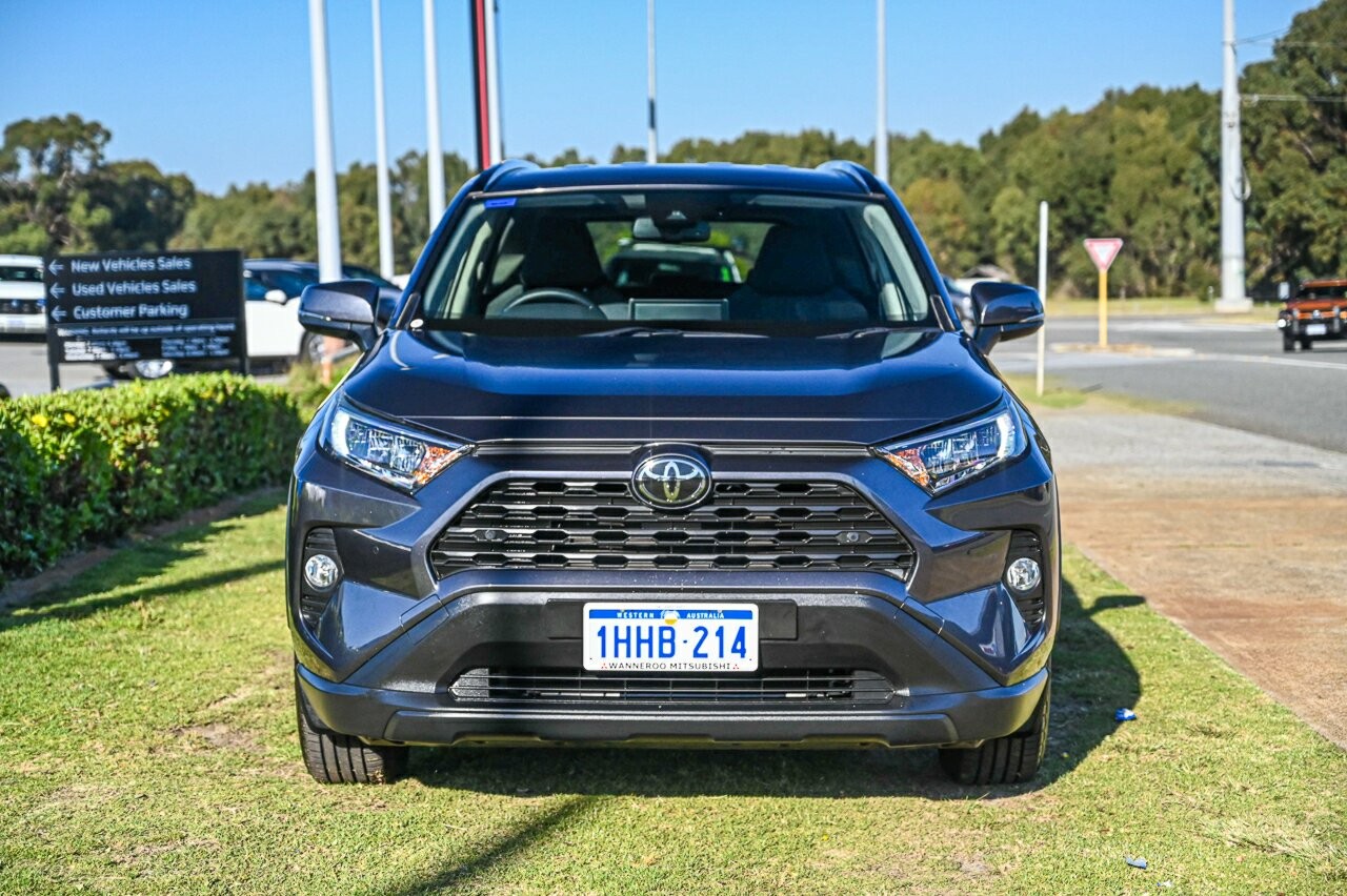 Toyota Rav4 image 2