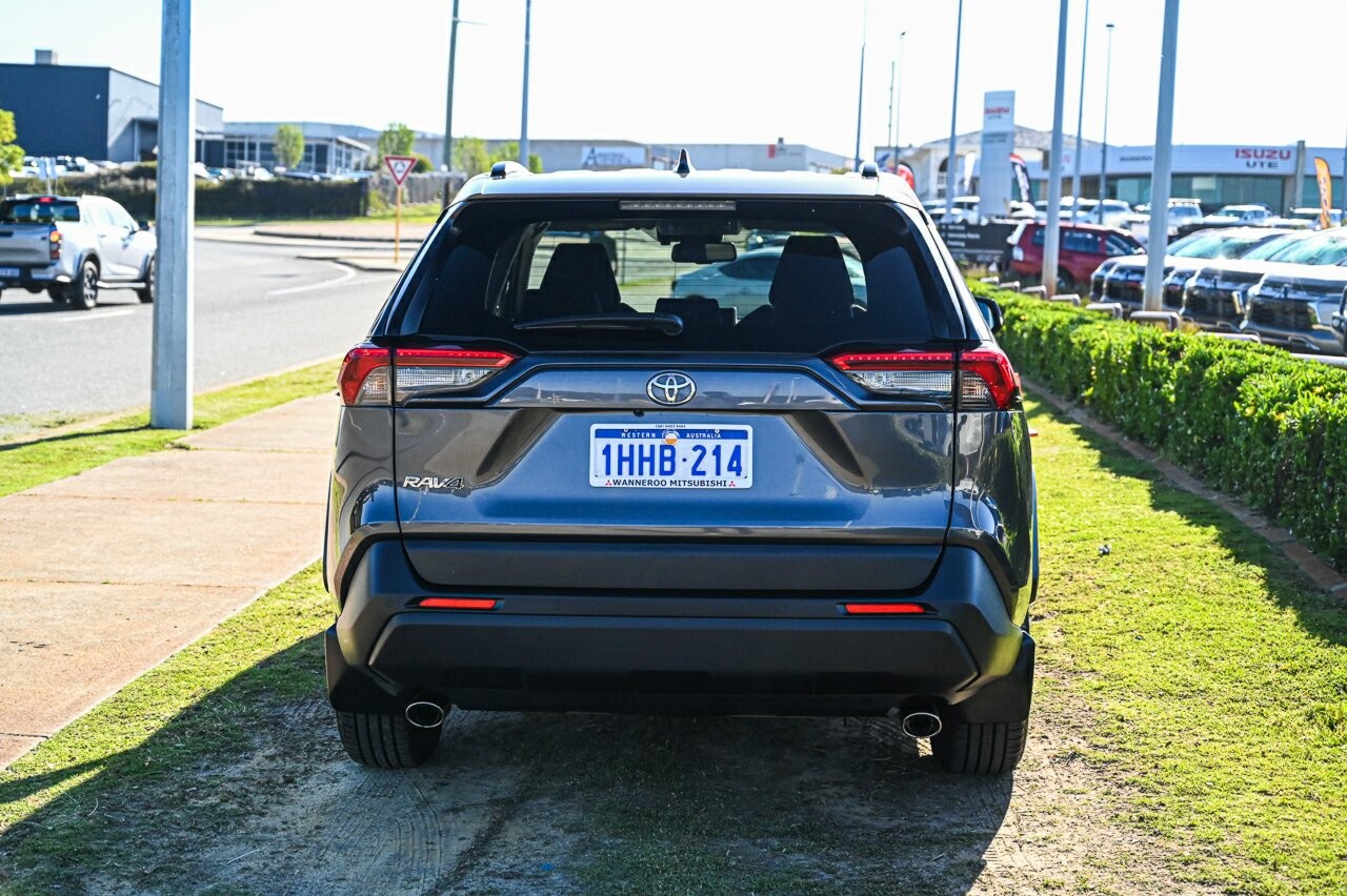 Toyota Rav4 image 4