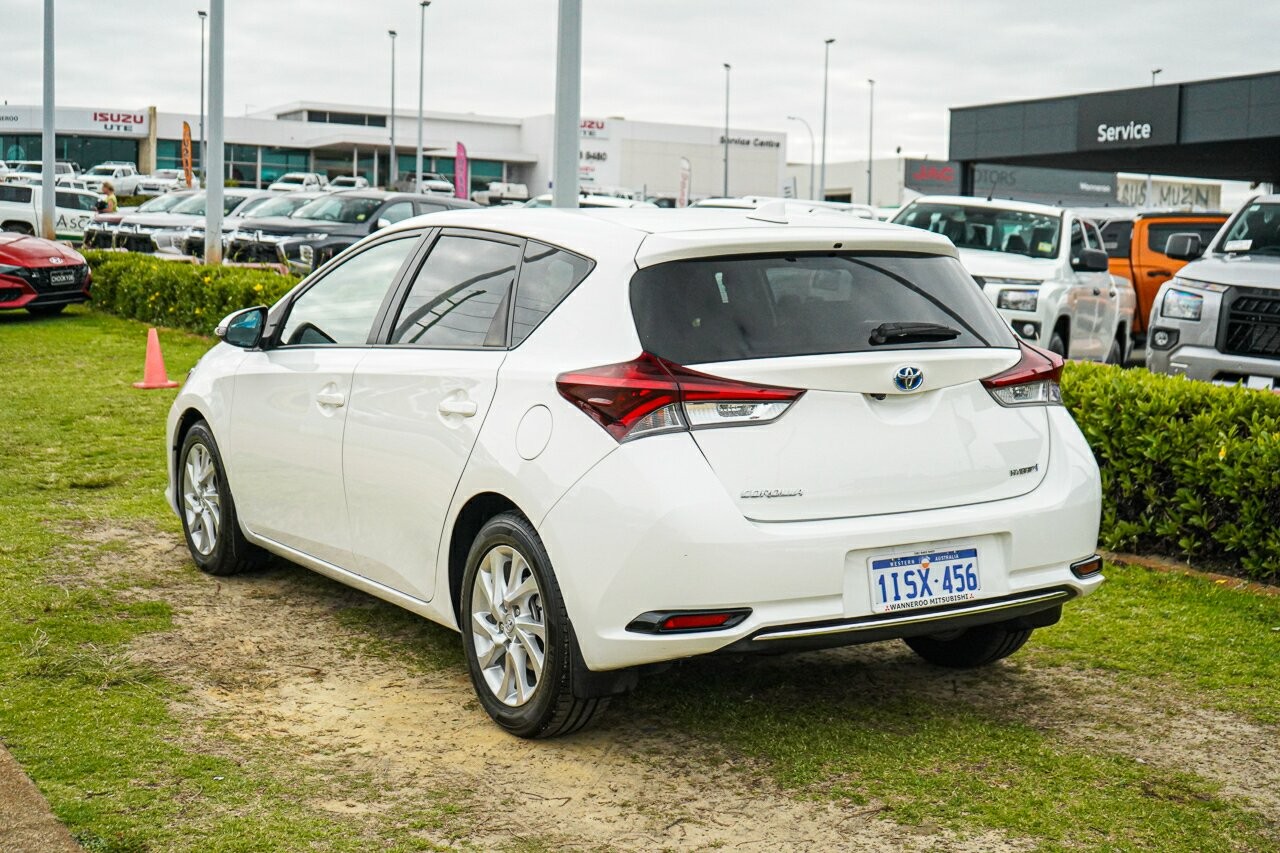 Toyota Corolla image 4