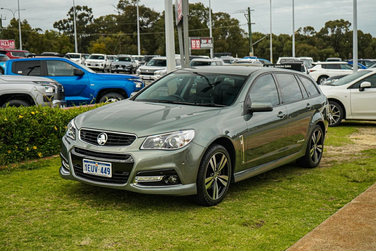 Holden Commodore image 3