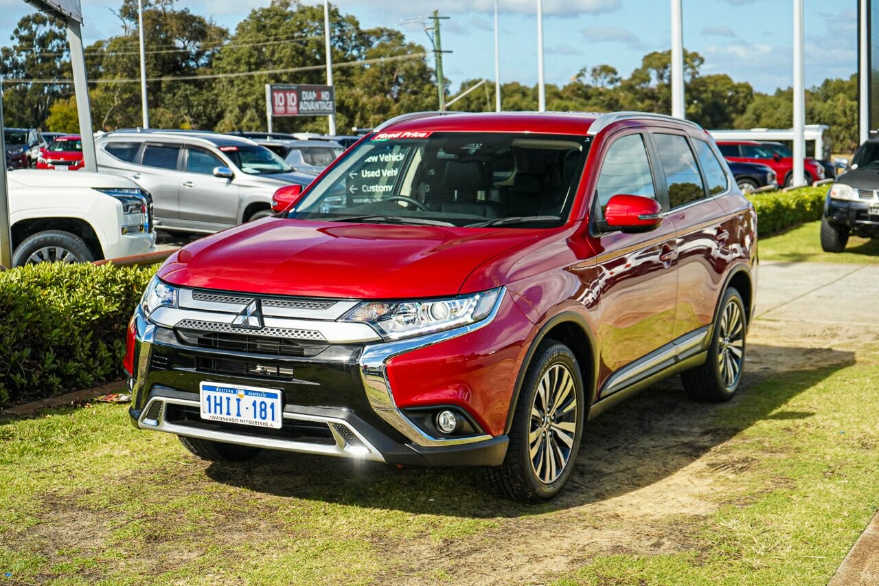 Mitsubishi Outlander image 3