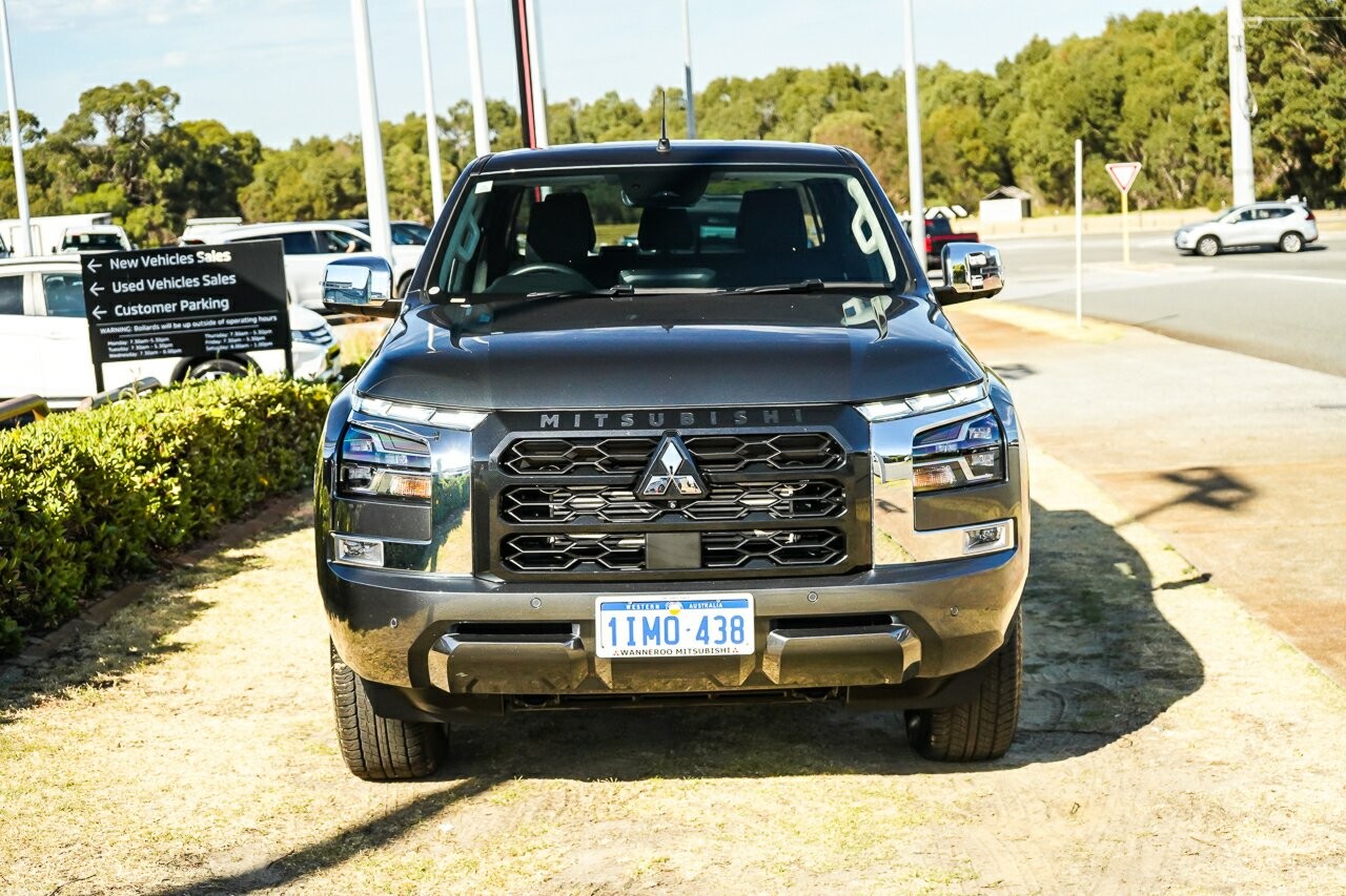 Mitsubishi Triton image 2