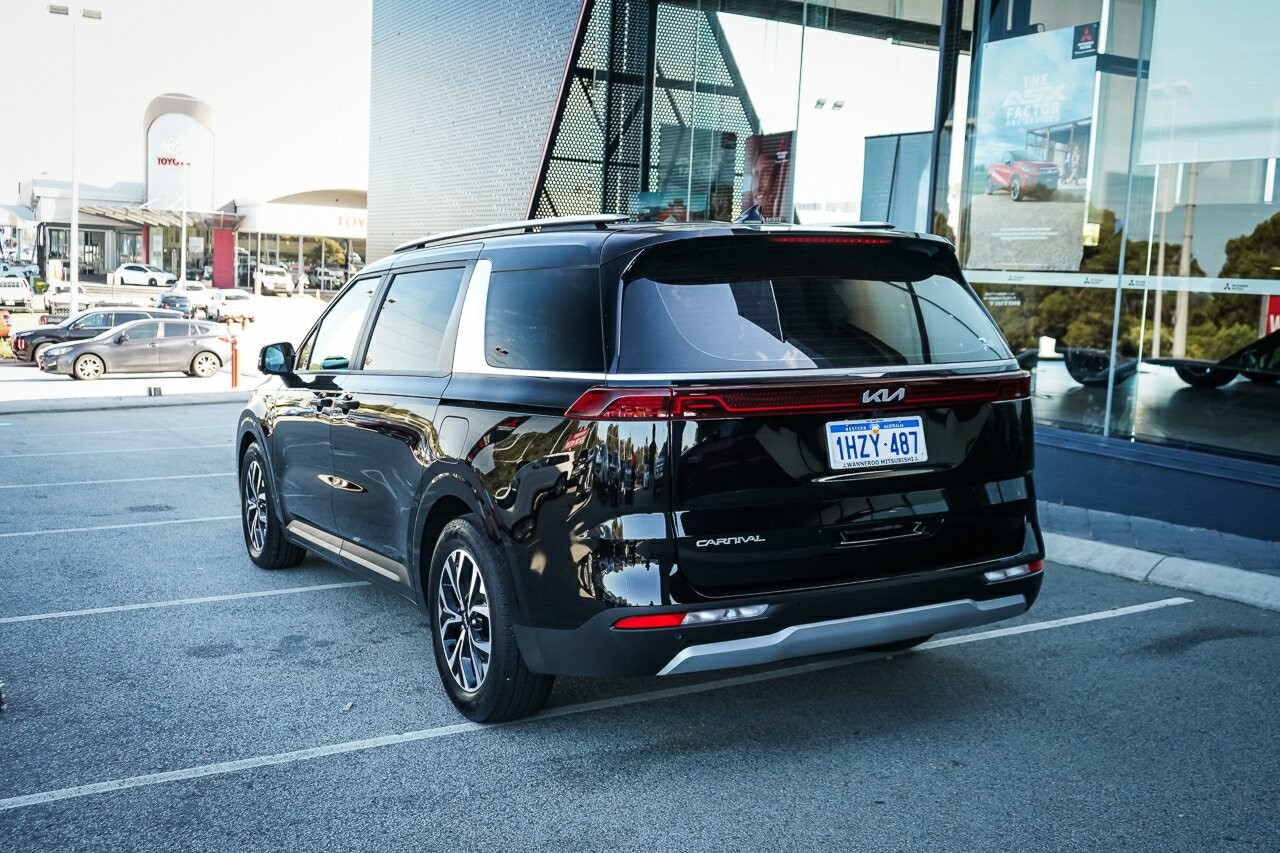 Kia Carnival image 3
