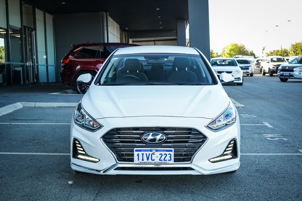 Hyundai Sonata image 2