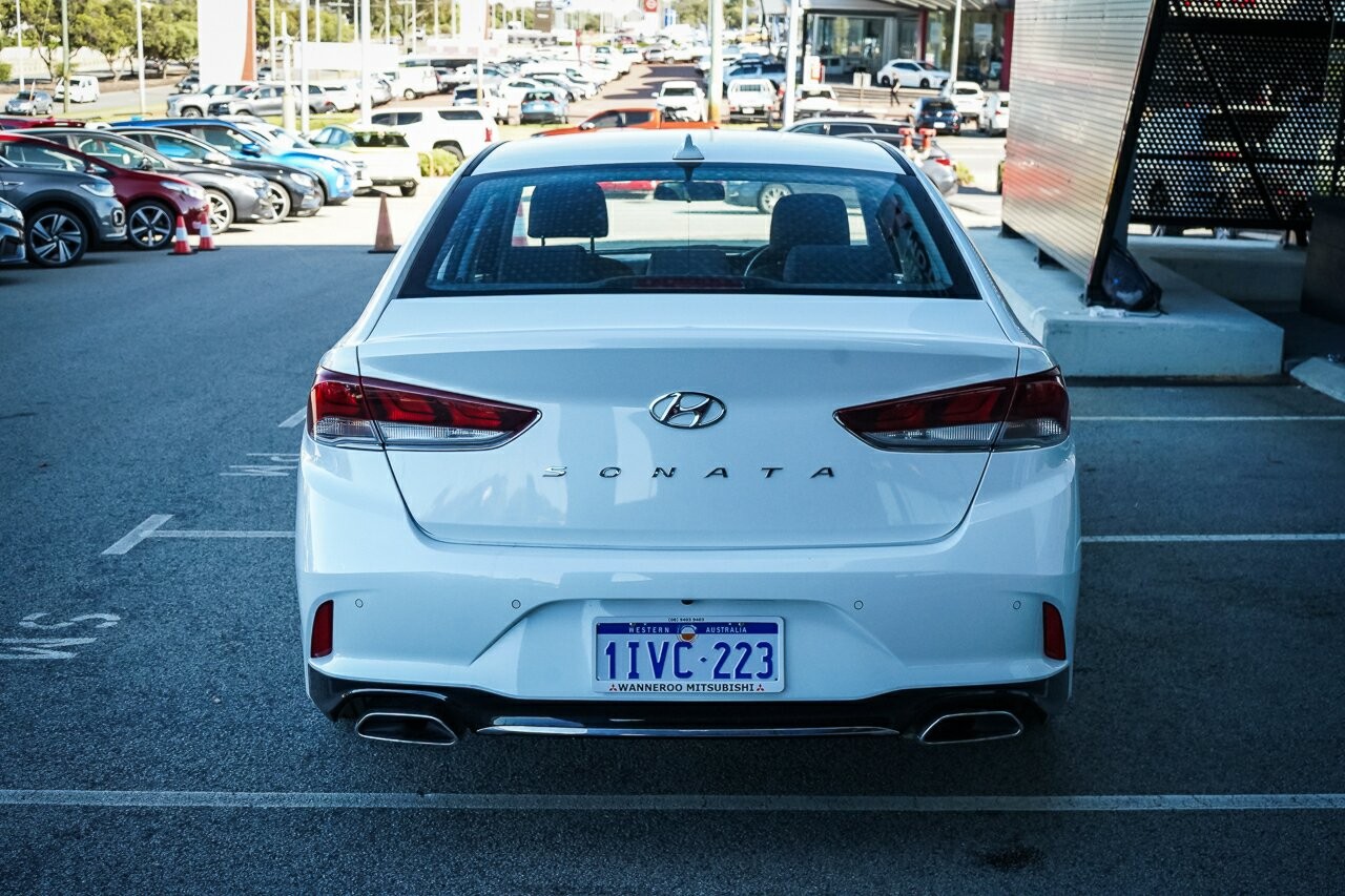 Hyundai Sonata image 4