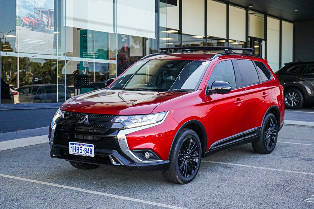 Mitsubishi Outlander image 1
