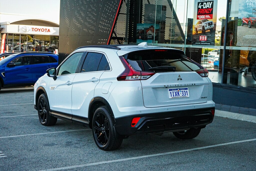 Mitsubishi Eclipse Cross image 3