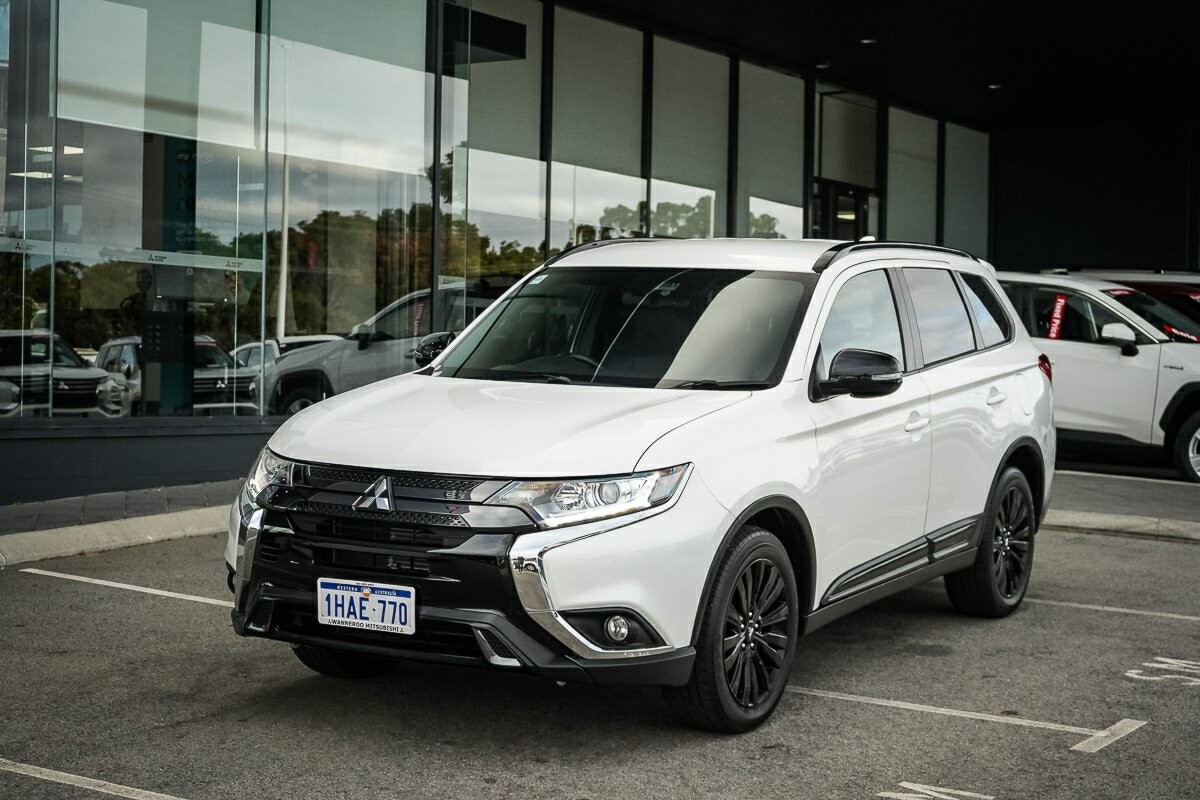 Mitsubishi Outlander image 1