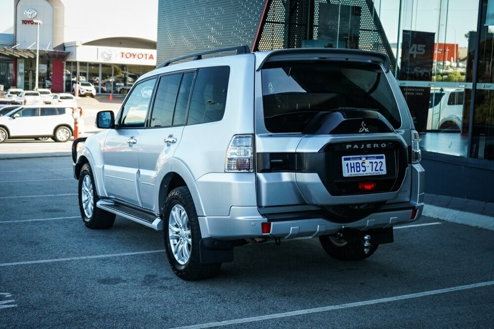 Mitsubishi Pajero image 3