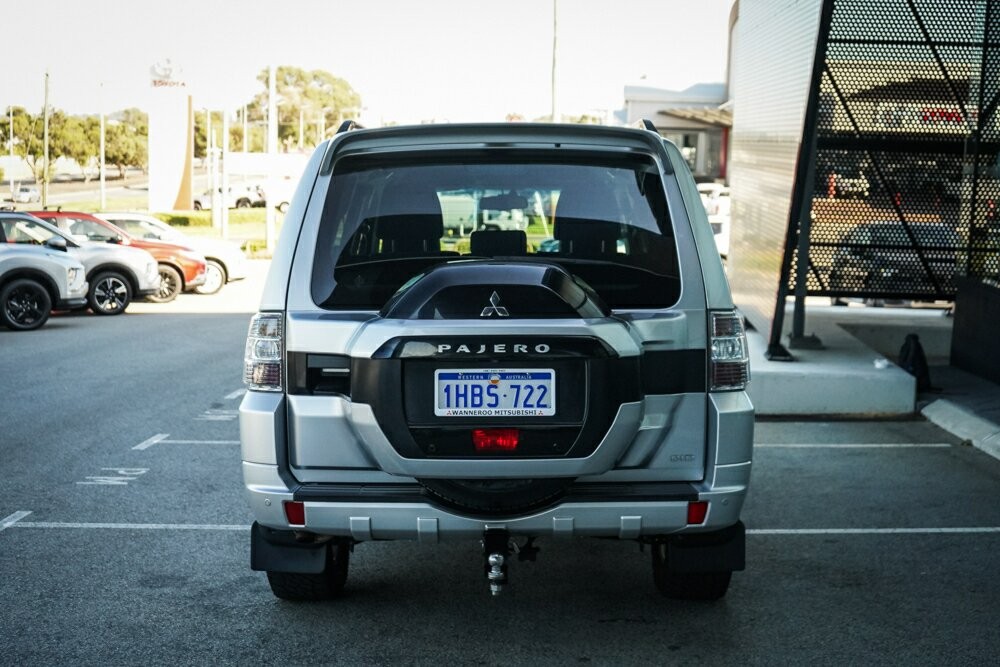 Mitsubishi Pajero image 4