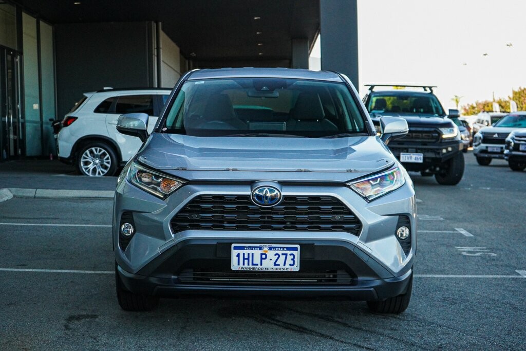 Toyota Rav4 image 2