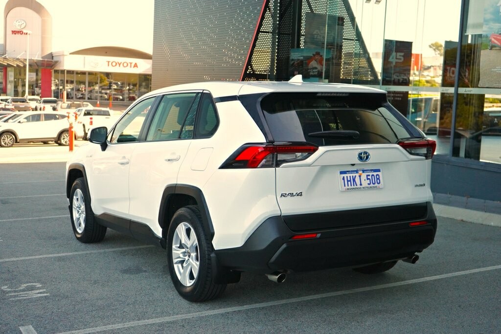 Toyota Rav4 image 3