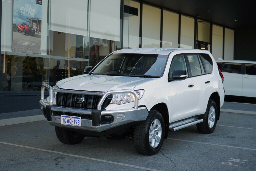 Toyota Landcruiser Prado image 1