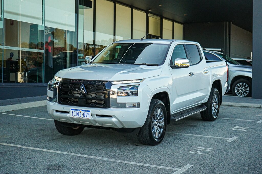 Mitsubishi Triton image 1