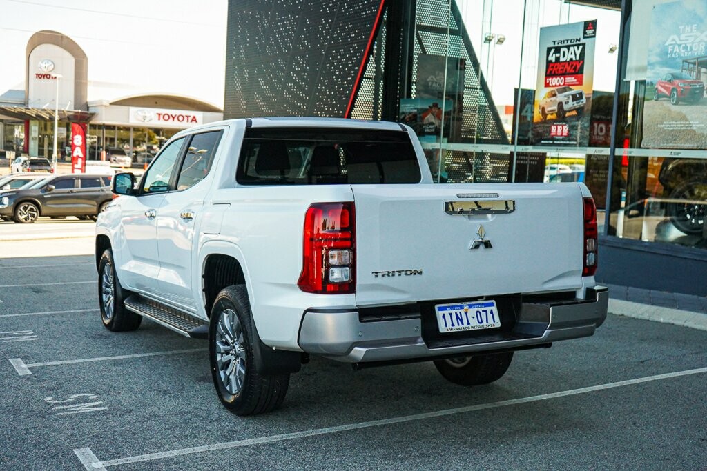 Mitsubishi Triton image 3