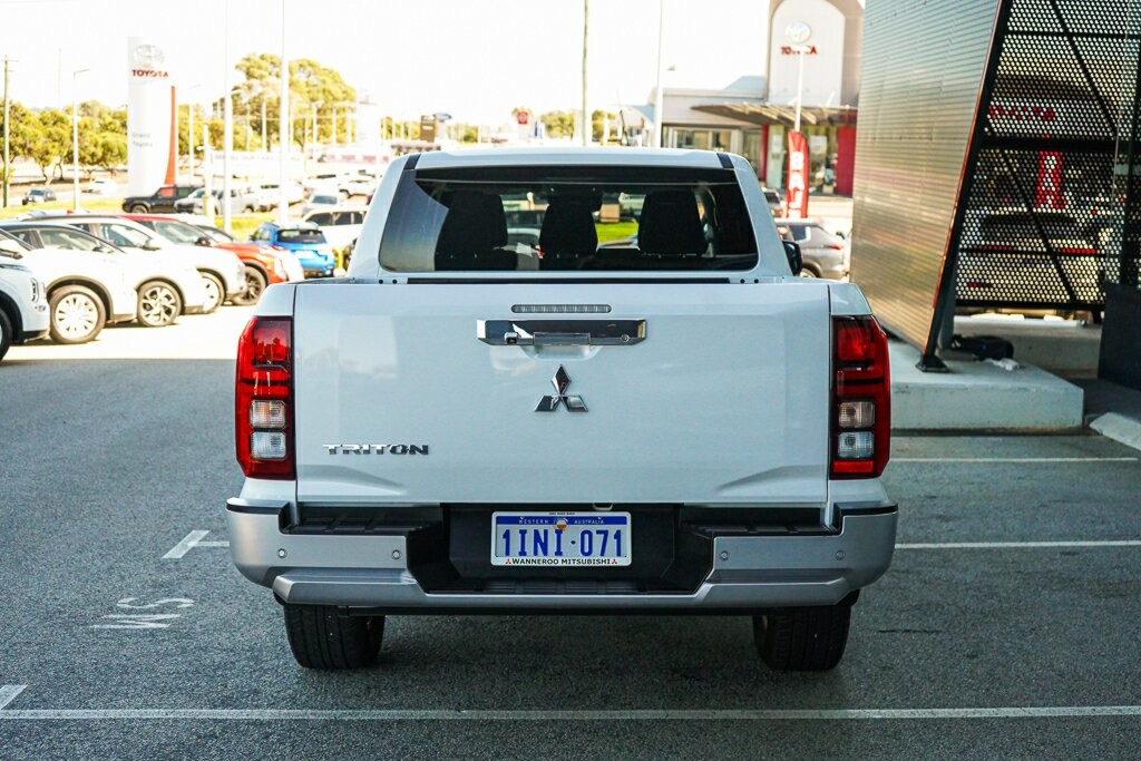 Mitsubishi Triton image 4