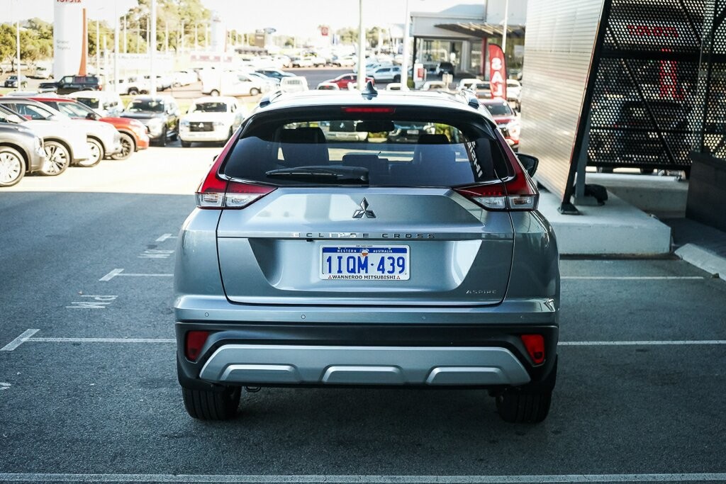 Mitsubishi Eclipse Cross image 4