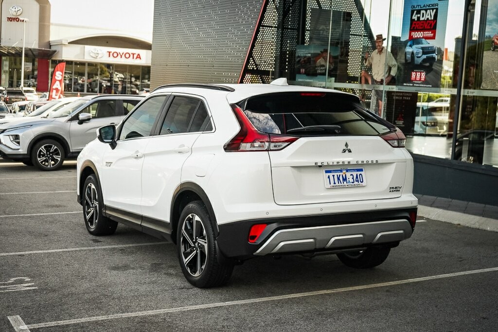 Mitsubishi Eclipse Cross image 3