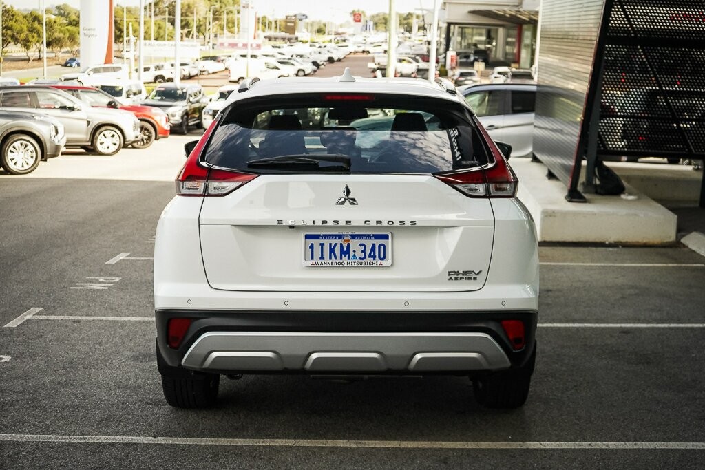 Mitsubishi Eclipse Cross image 4