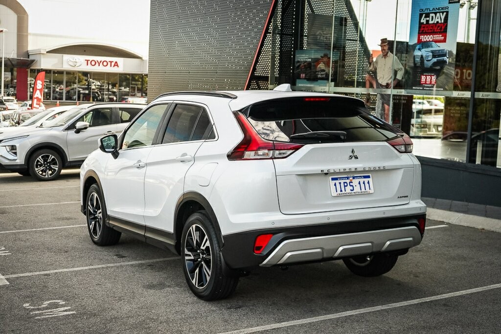 Mitsubishi Eclipse Cross image 3