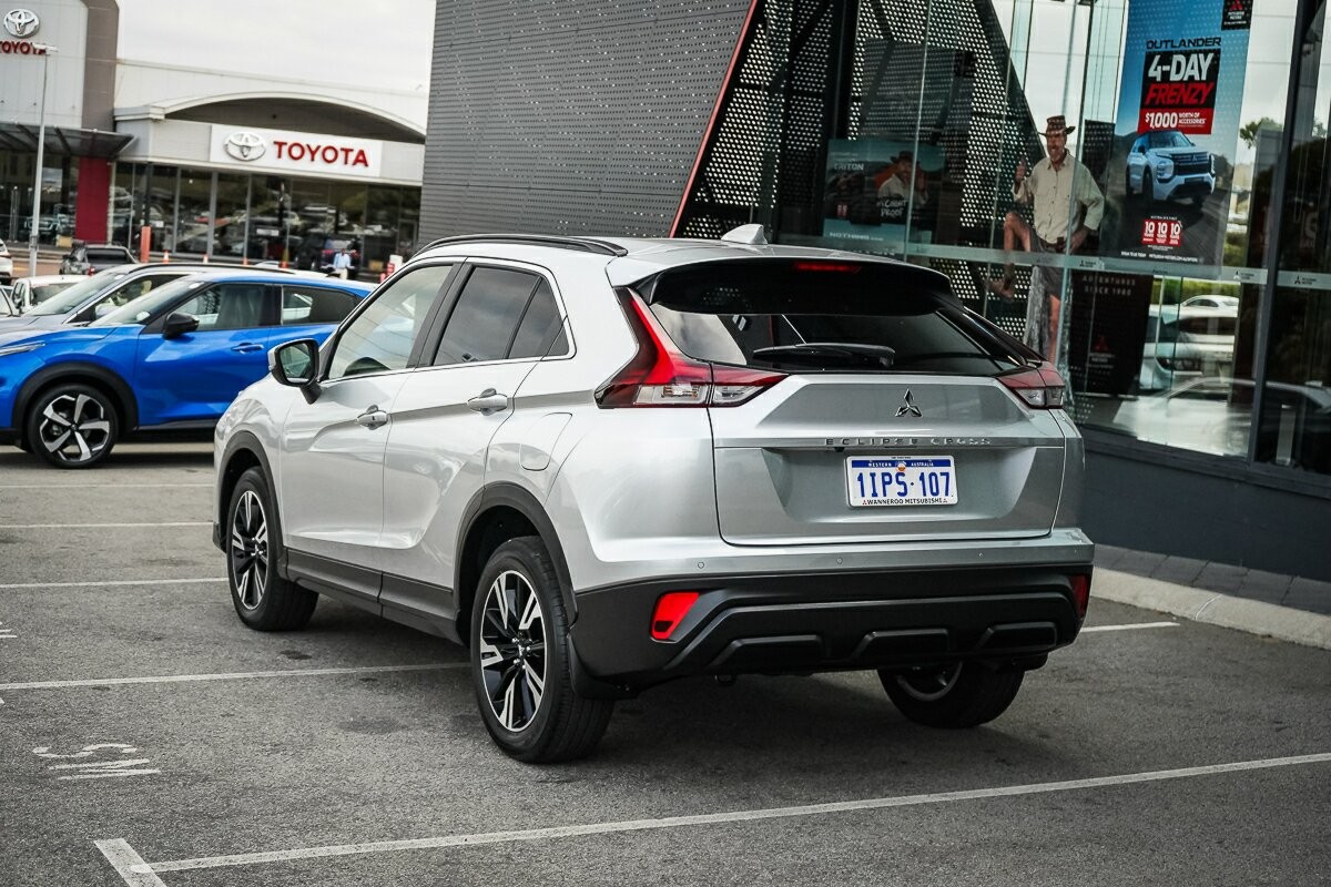 Mitsubishi Eclipse Cross image 3