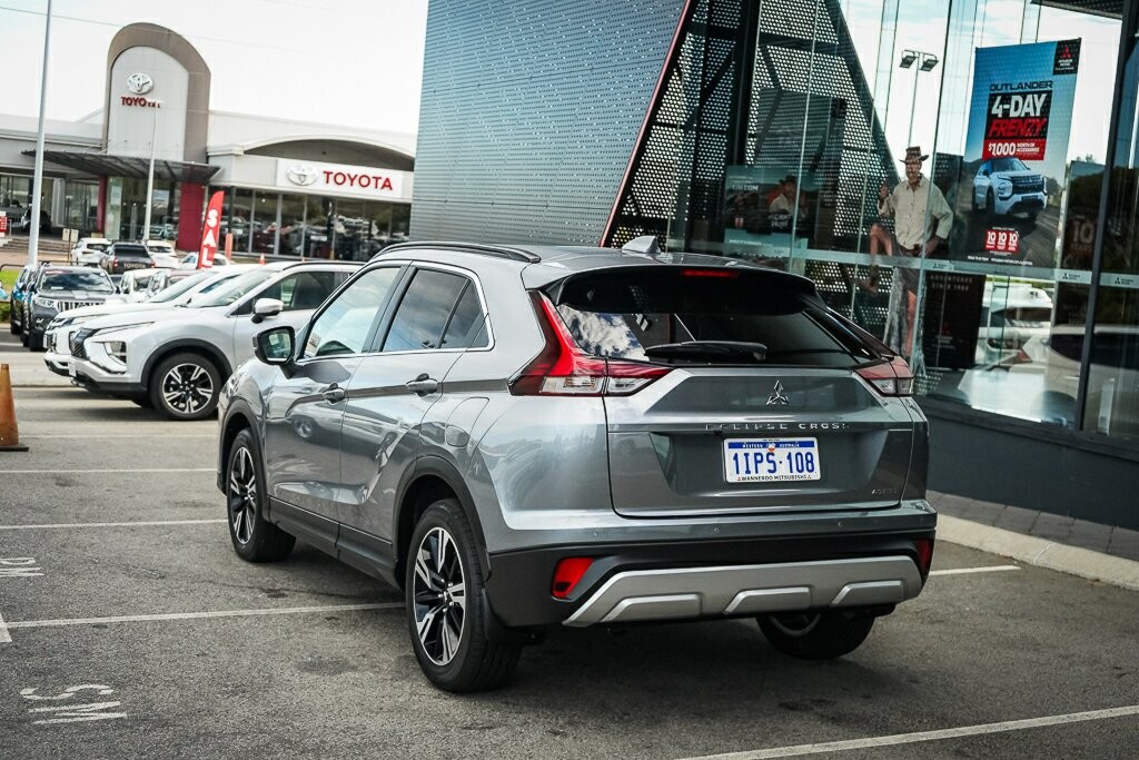 Mitsubishi Eclipse Cross image 3