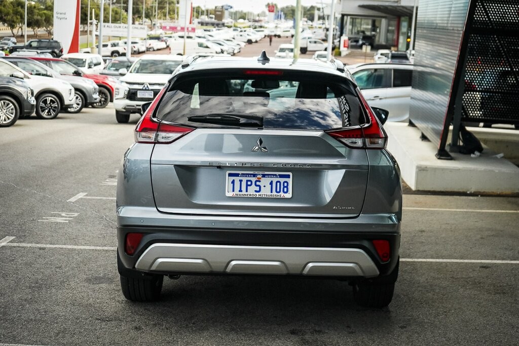 Mitsubishi Eclipse Cross image 4