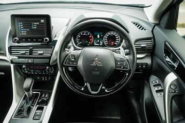 https://vehicle-cdn.autoleague.cloud/28170_21009842_15.jpg