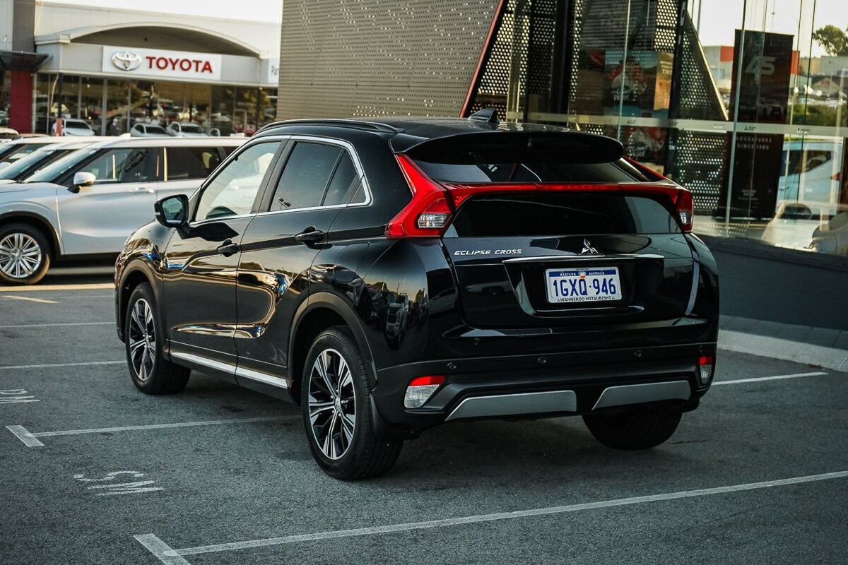 Mitsubishi Eclipse Cross image 3