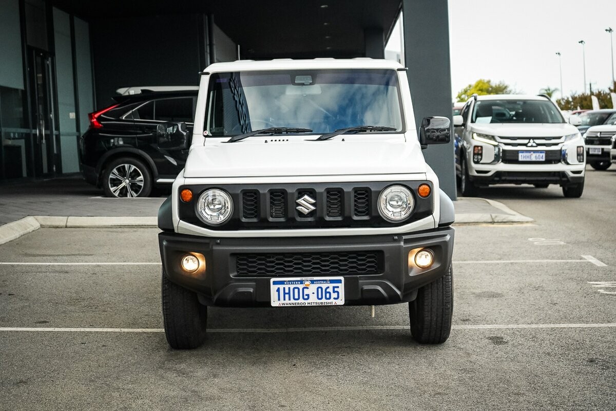 Suzuki Jimny image 2
