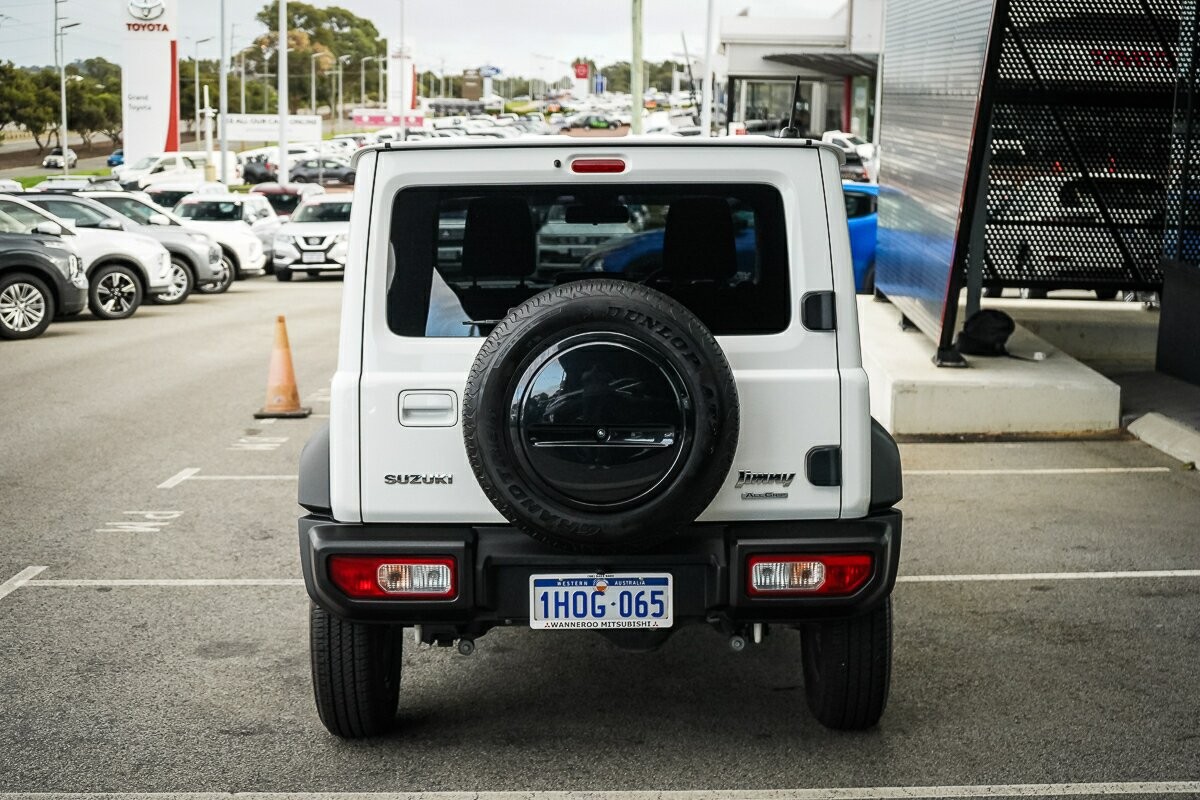 Suzuki Jimny image 4