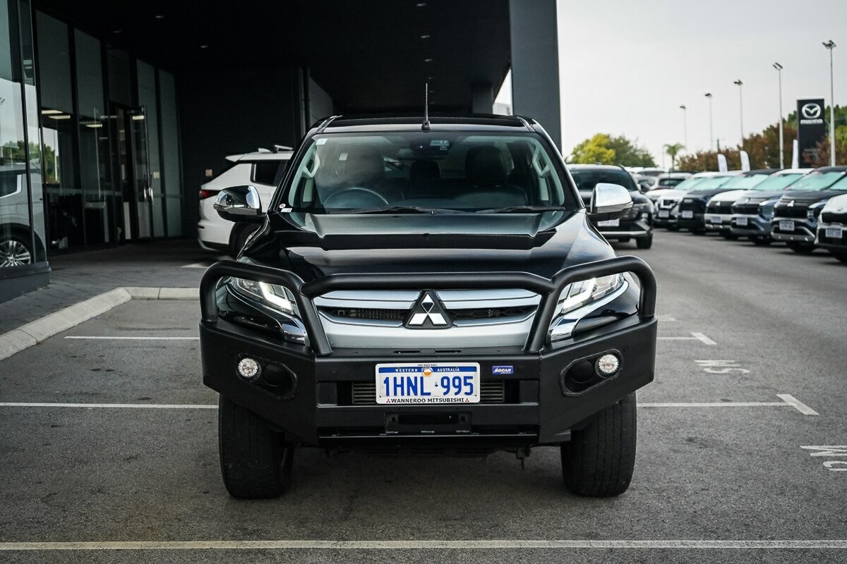 Mitsubishi Triton image 2