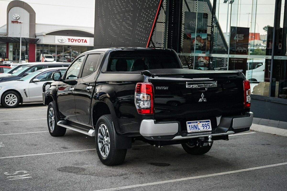 Mitsubishi Triton image 3