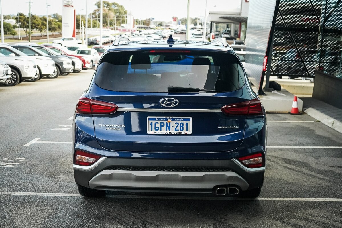 Hyundai Santa Fe image 4