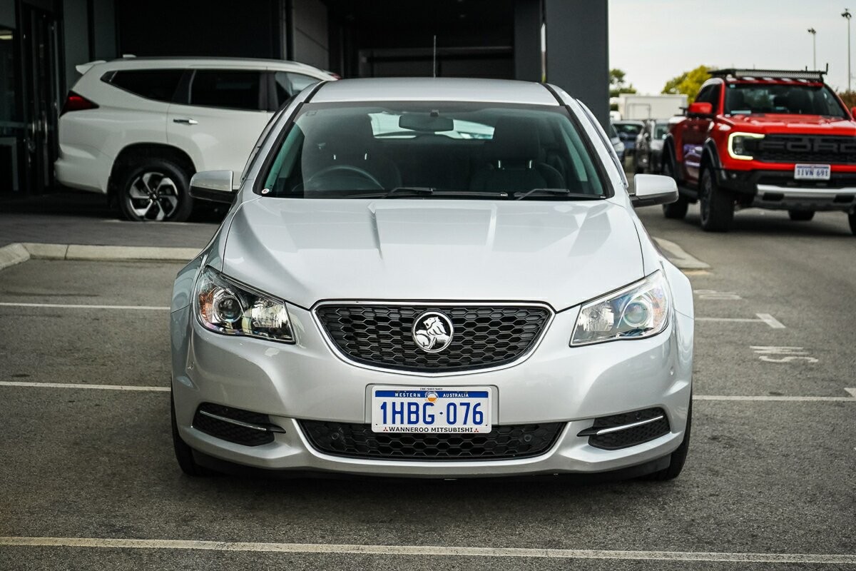 Holden Commodore image 2