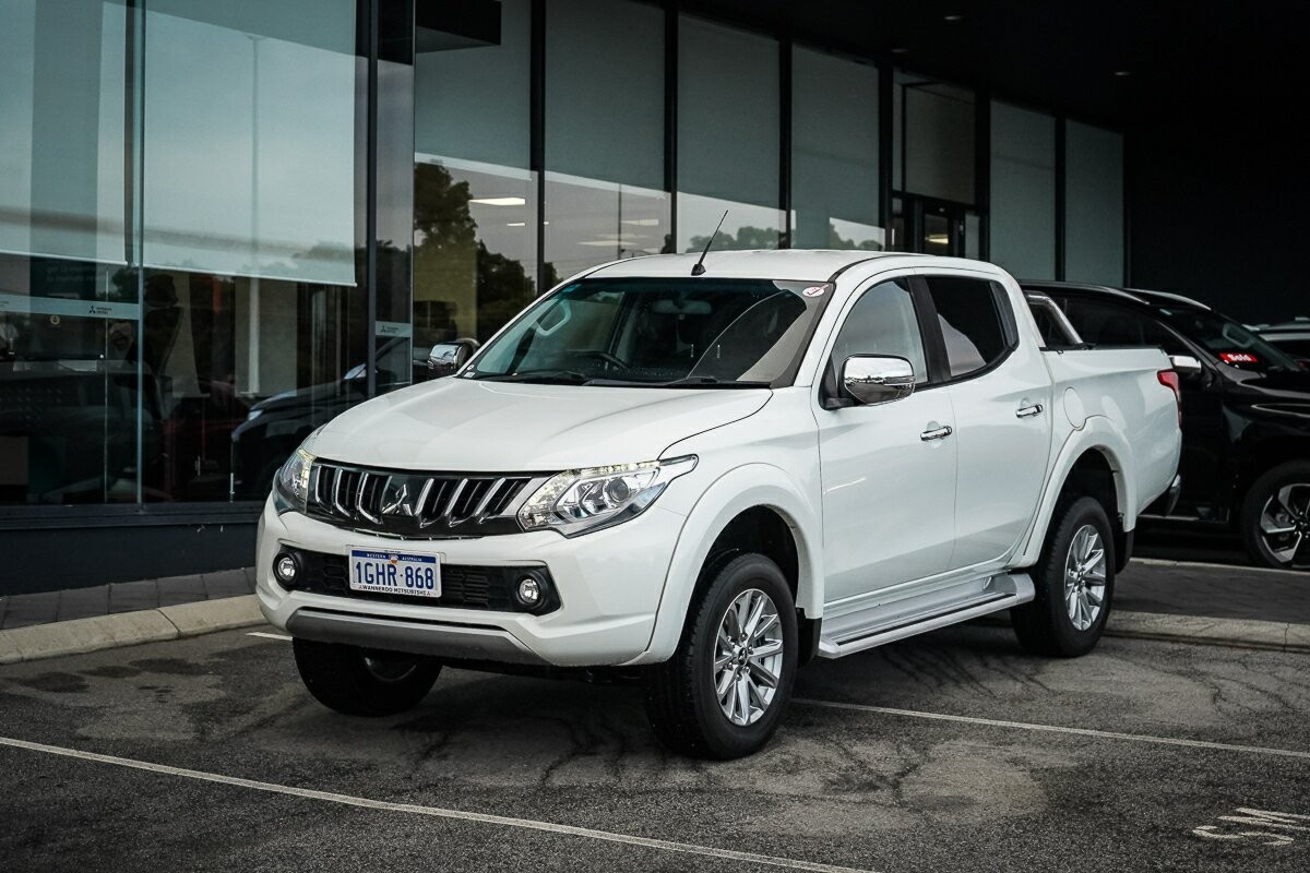 Mitsubishi Triton image 1