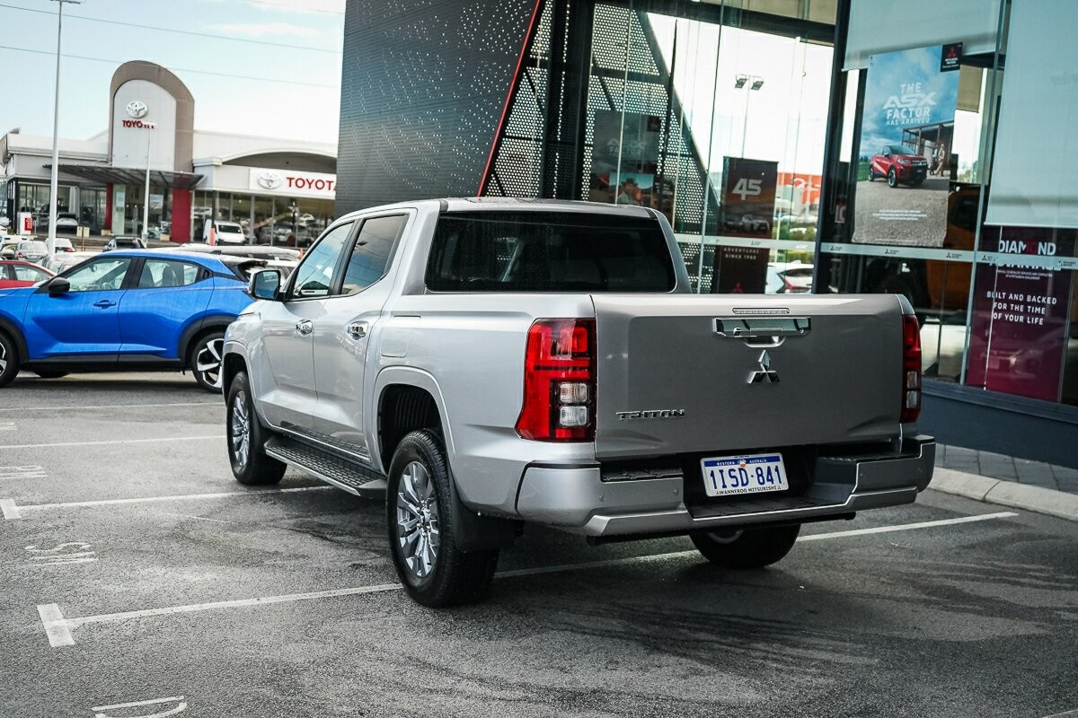 Mitsubishi Triton image 4