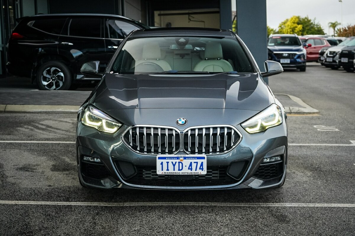 BMW 2 Series image 2