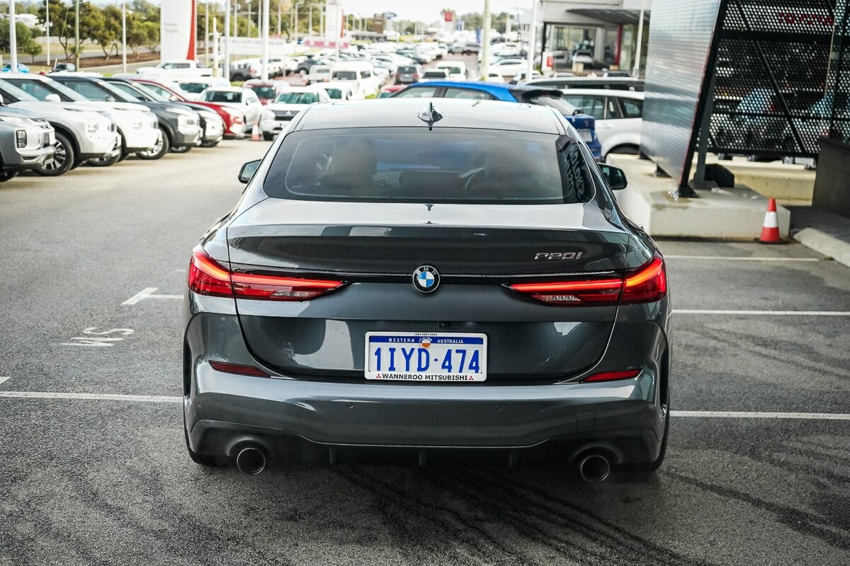 BMW 2 Series image 4