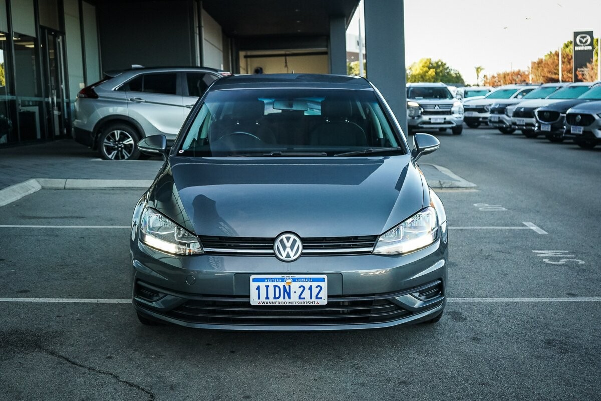 Volkswagen Golf image 2