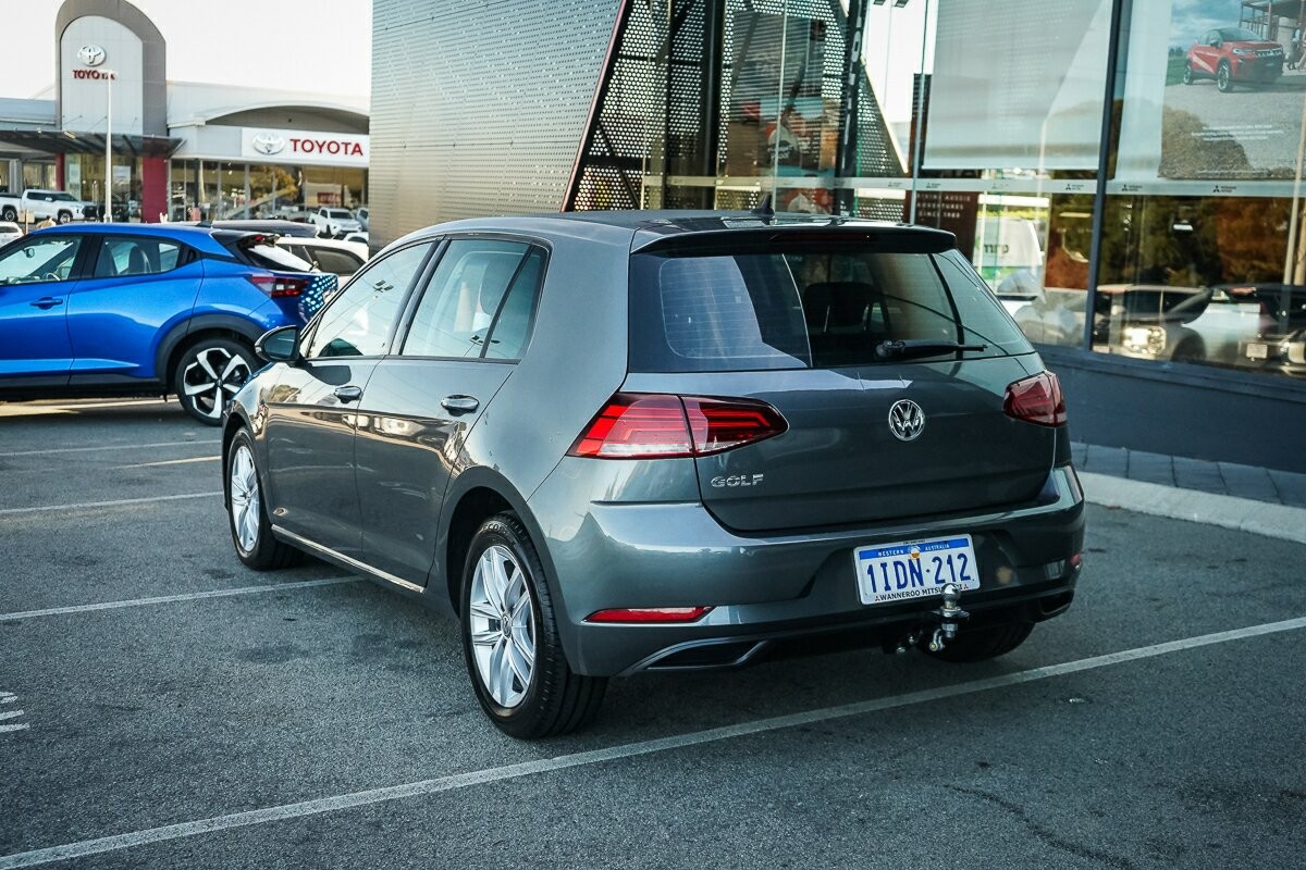 Volkswagen Golf image 3