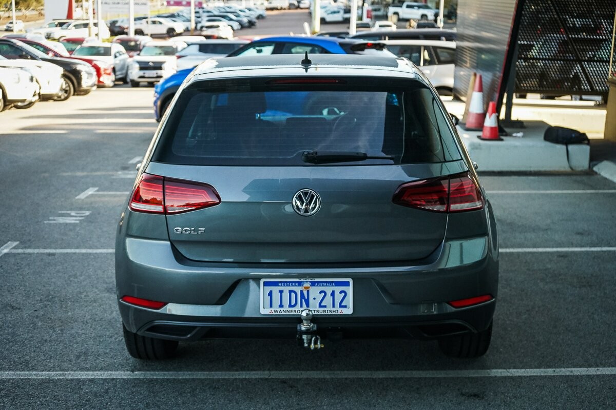 Volkswagen Golf image 4
