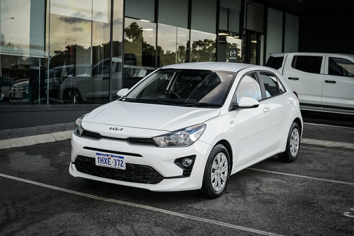 Kia Rio image 1