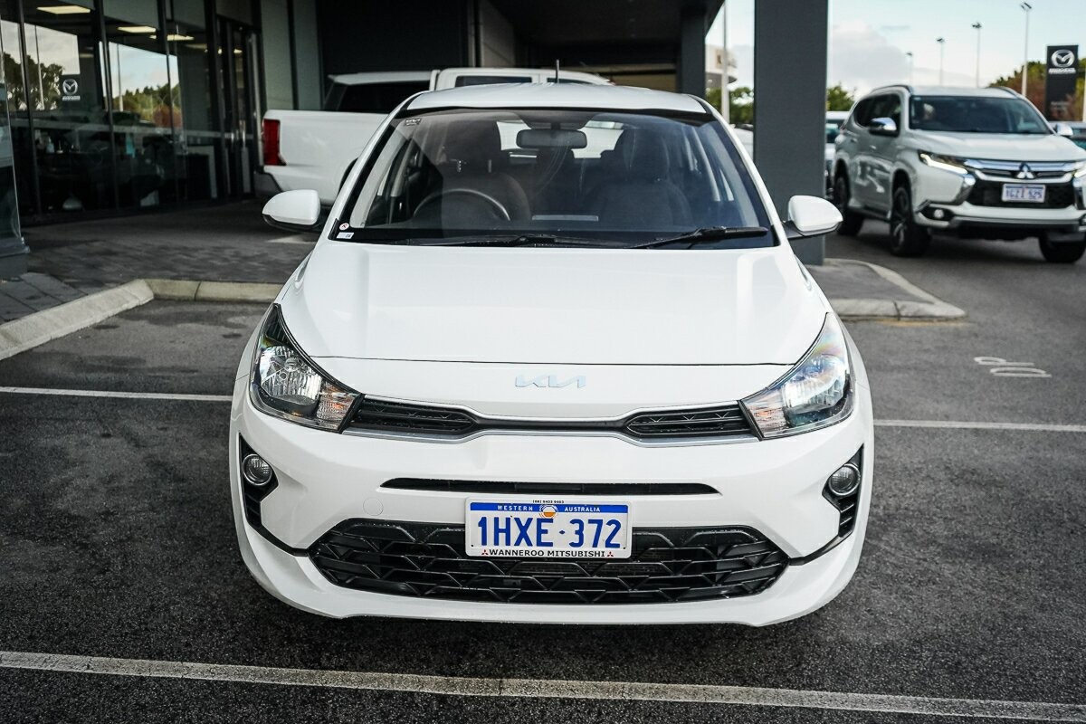 Kia Rio image 2